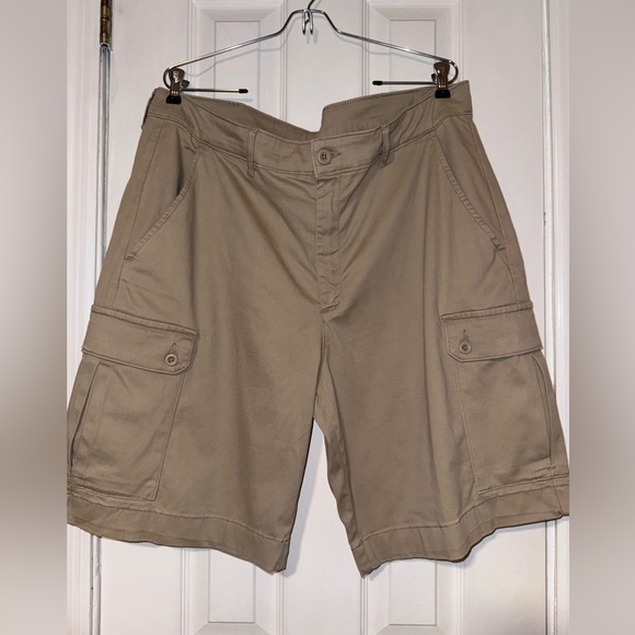 St. John’s Bay Men’s‎ Cargo Shorts, Size 38, Tan - Picture 1 of 6